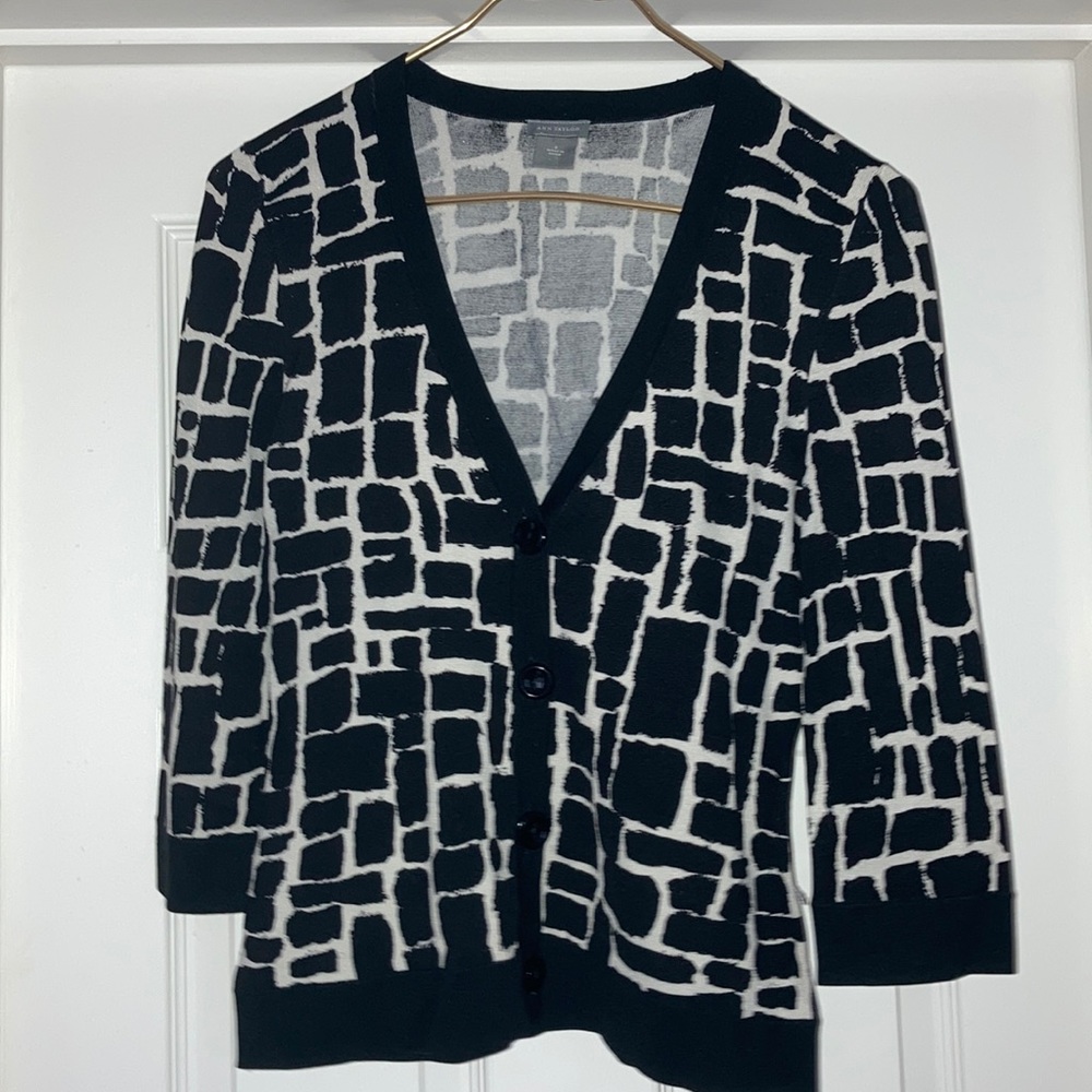 Three-quarter length silk sweater